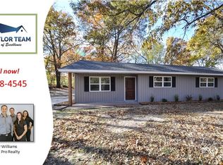 1625 N Starnes Rd, Fayetteville, AR 72704