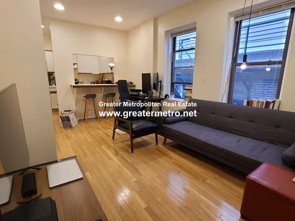 16 Foster St APT 8, Boston, MA 02109
