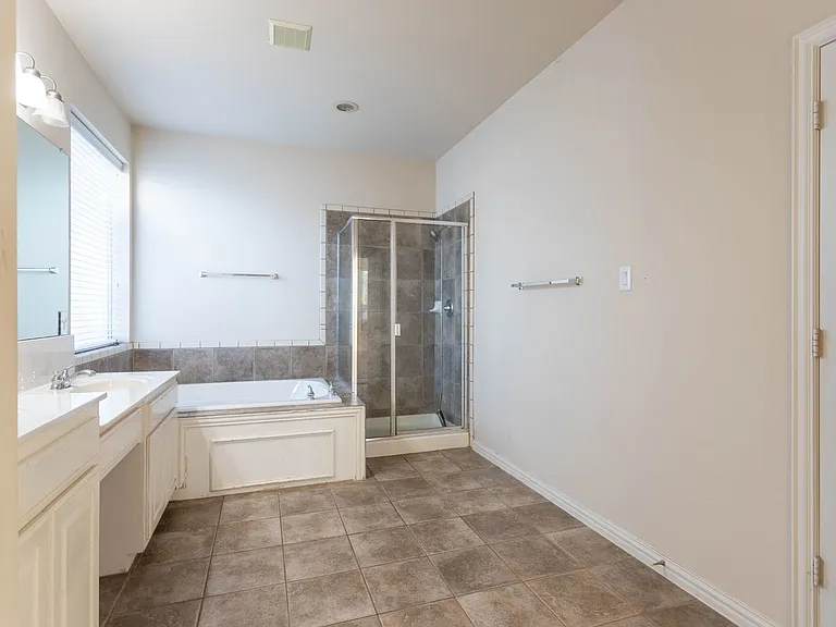 413 Brookmere Ln — Photo 16