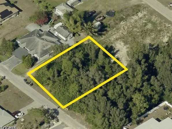 5140/5142 26th St SW, Lehigh Acres, FL 33973