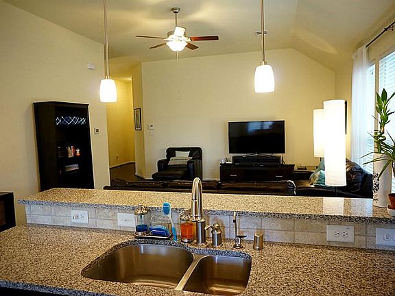 3rd image of 14906 Diane Manor Ln