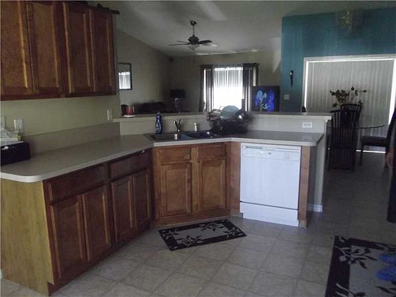 3rd image of 8225 94th Ct