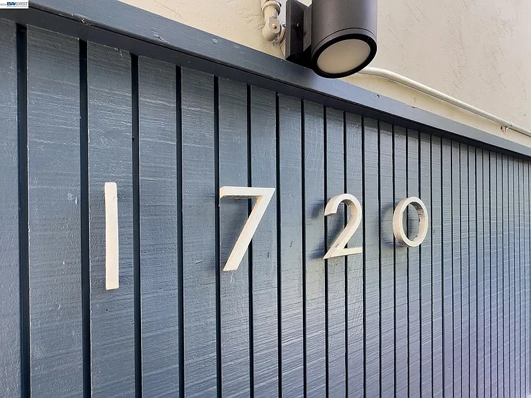 1720 Hearst Ave — Photo 4