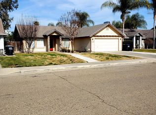 3128 W Loyola Ct, Visalia, CA 93277