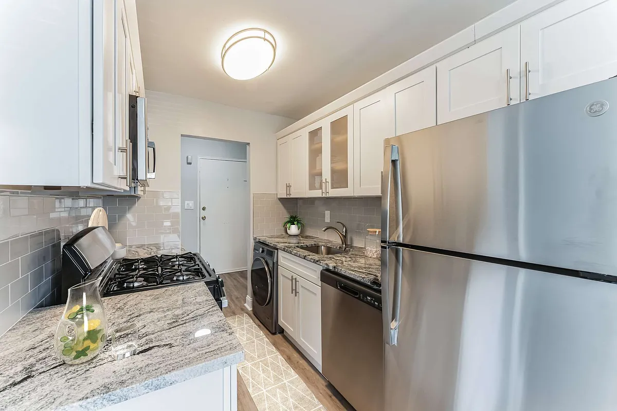 Building Photo - Mid Island Apartments