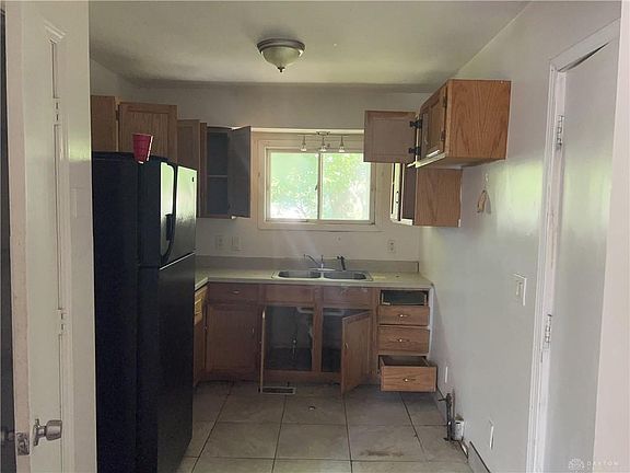 5th image of 1037 Haller Ave