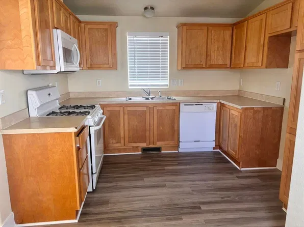 29 Phillips Dr #B29, Vacaville, CA 95688