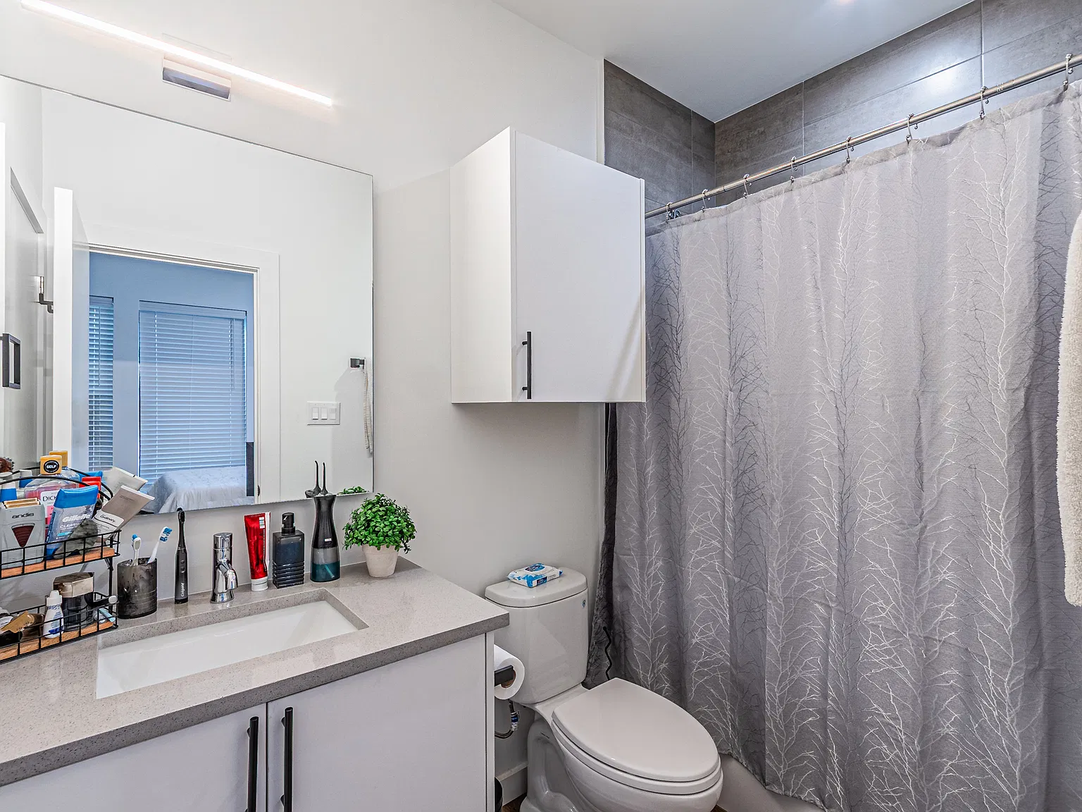 1 bed, 2105 sqft, $1,350 — Photo 2