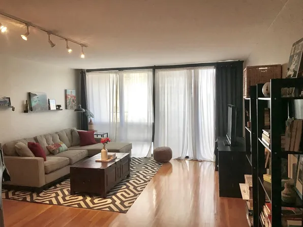 1636 N Wells St APT 709, Chicago, IL 60614