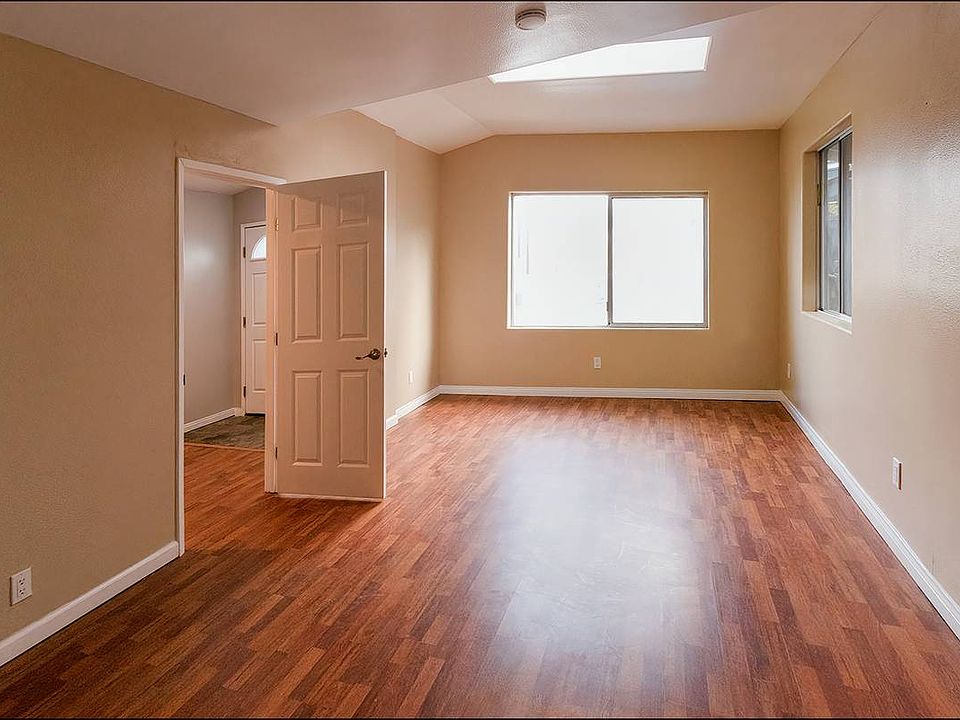 1st image of 8777 Covina St Room 1