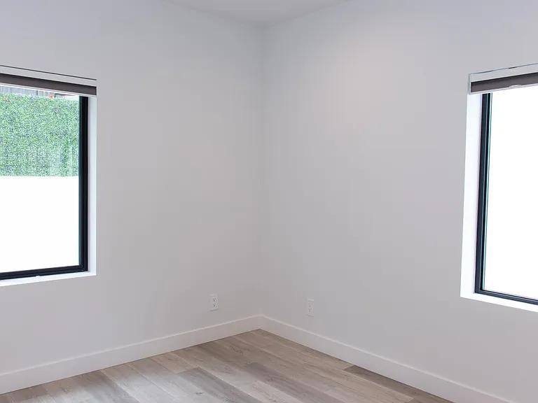 4841 Klump Ave — Photo 9