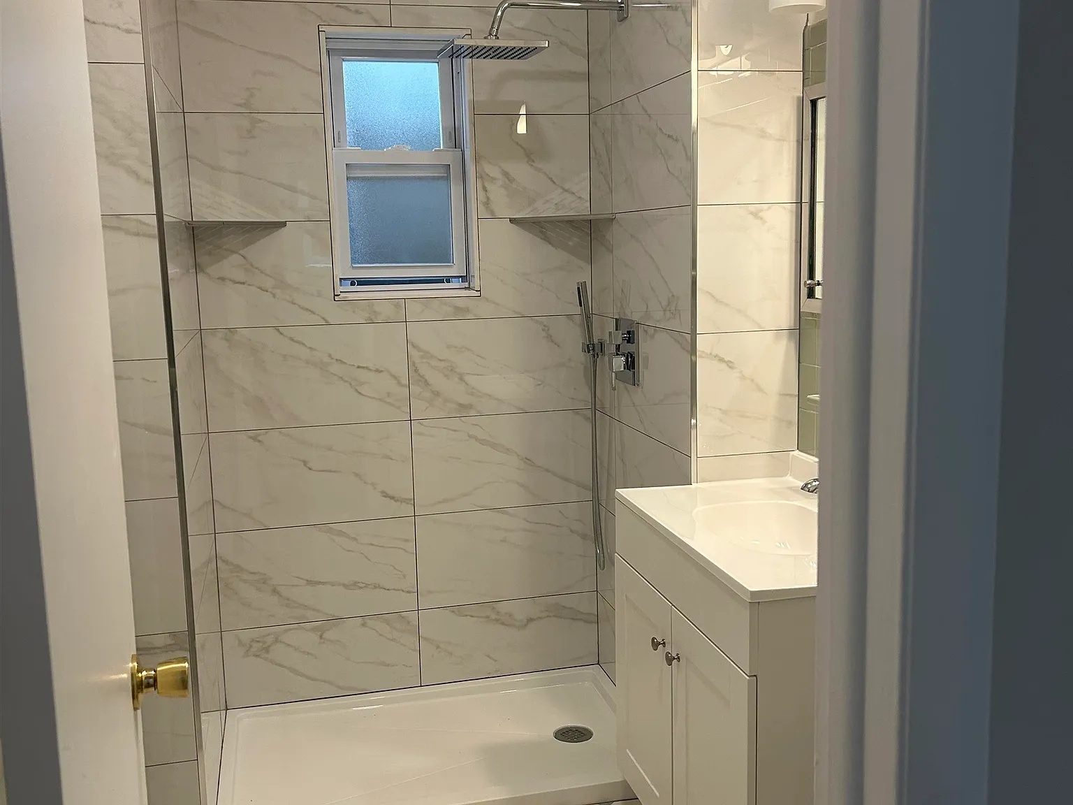 2 bed, 1.0 bath, 1400 sqft, $2,750 — Photo 4