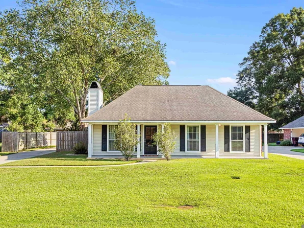 9143 Mason Dr, Denham Springs, LA 70726