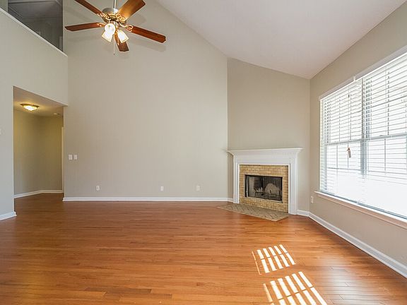 2nd image of 6030 Eden Ln