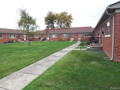20982 Hunt Dr, Roseville, MI, 48066