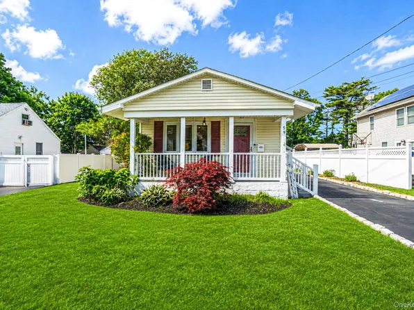 59 Northridge Street, Patchogue, NY 11772