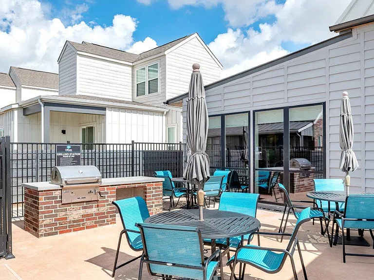 Elevate at Skyline Townhomes — Photo 24