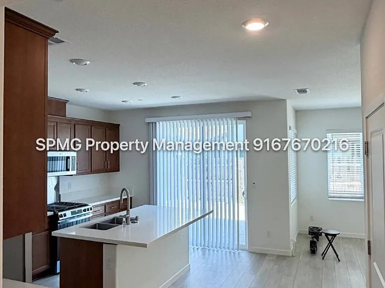 3609 Silver Pine Ln — Photo 6
