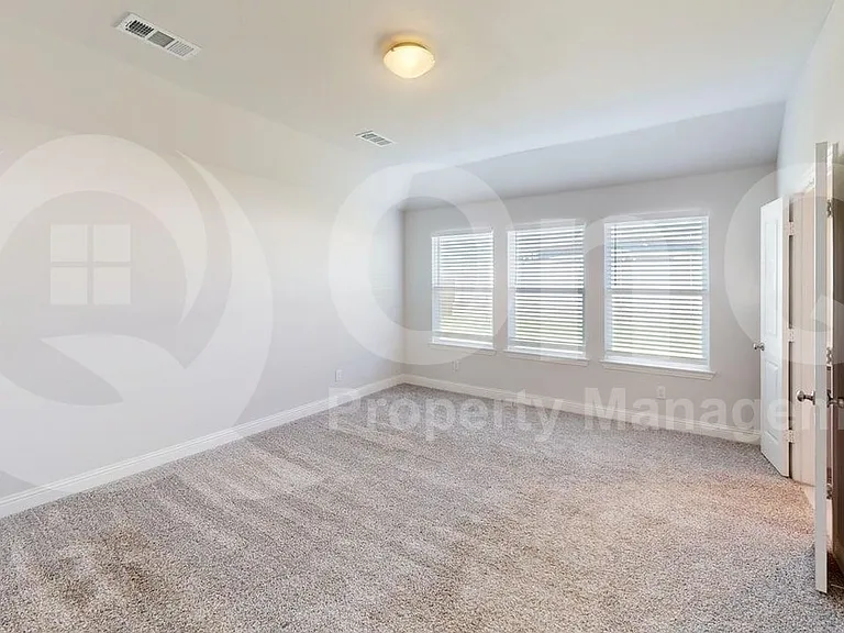 221 Santa Lucia Dr — Photo 12