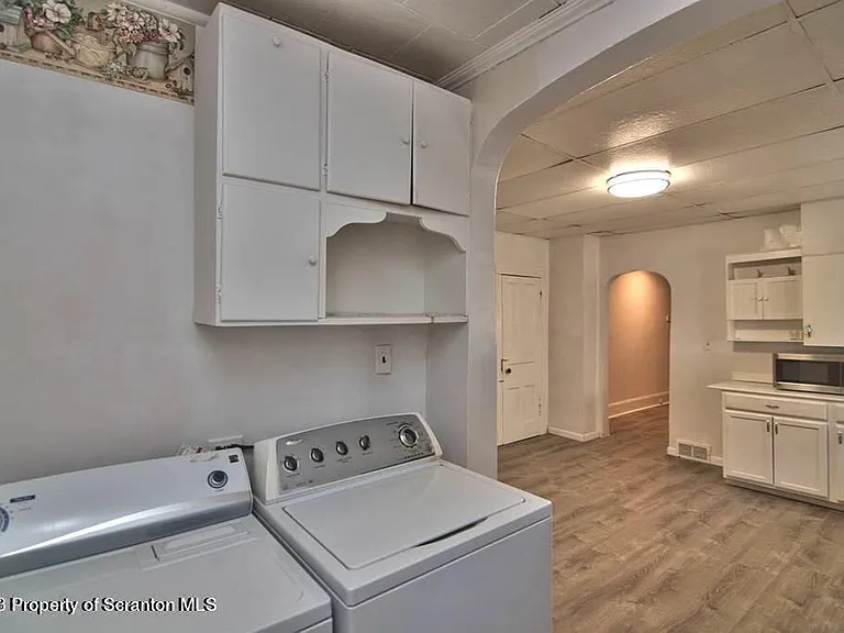 1418 Capouse Ave — Photo 24