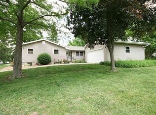 852 W Karen Dr, Decatur, IL 62526