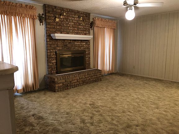 2nd image of 215 Linda Ln