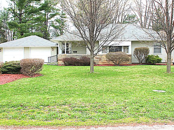2nd image of 1115 Newdale Cir
