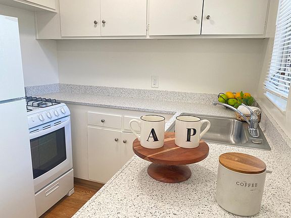 2nd image of 354 Vernon St #206