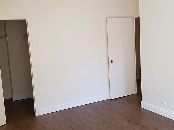 3rd image of 820 Boynton Ave