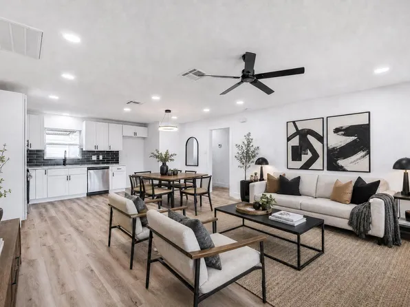 8658 Sonneville Dr, Houston, TX 77080