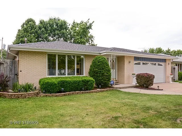 9308 S 69th Ct photo 1