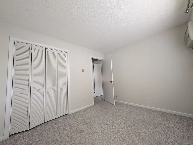 3 Burr St #C — Photo 5