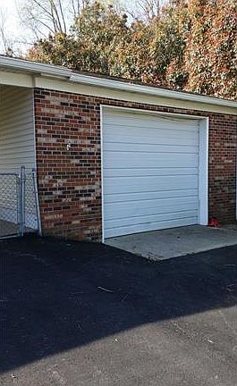 3rd image of 2608 Liverman Dr