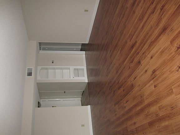 5th image of 350 S Oakland Ave Unit 203