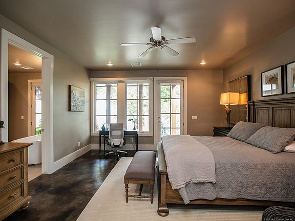 4th image of 37031 S Cliff Crest Dr