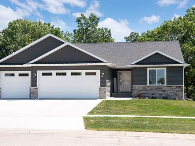 937 Snowbird Dr, Red Wing, MN, 55066