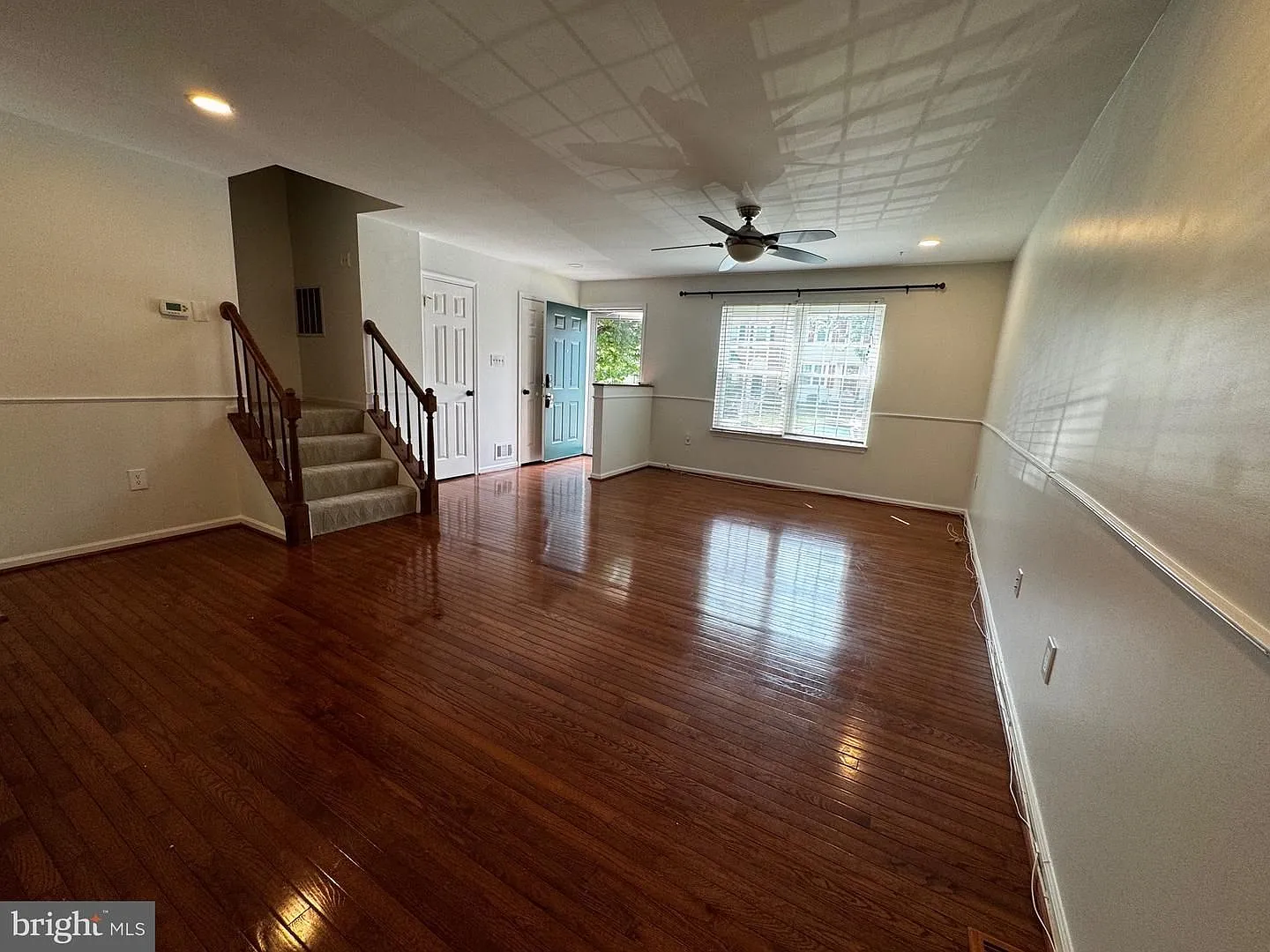 Charming 3BR/3.5BA 3 Level Townhome in Lorton — Photo 4