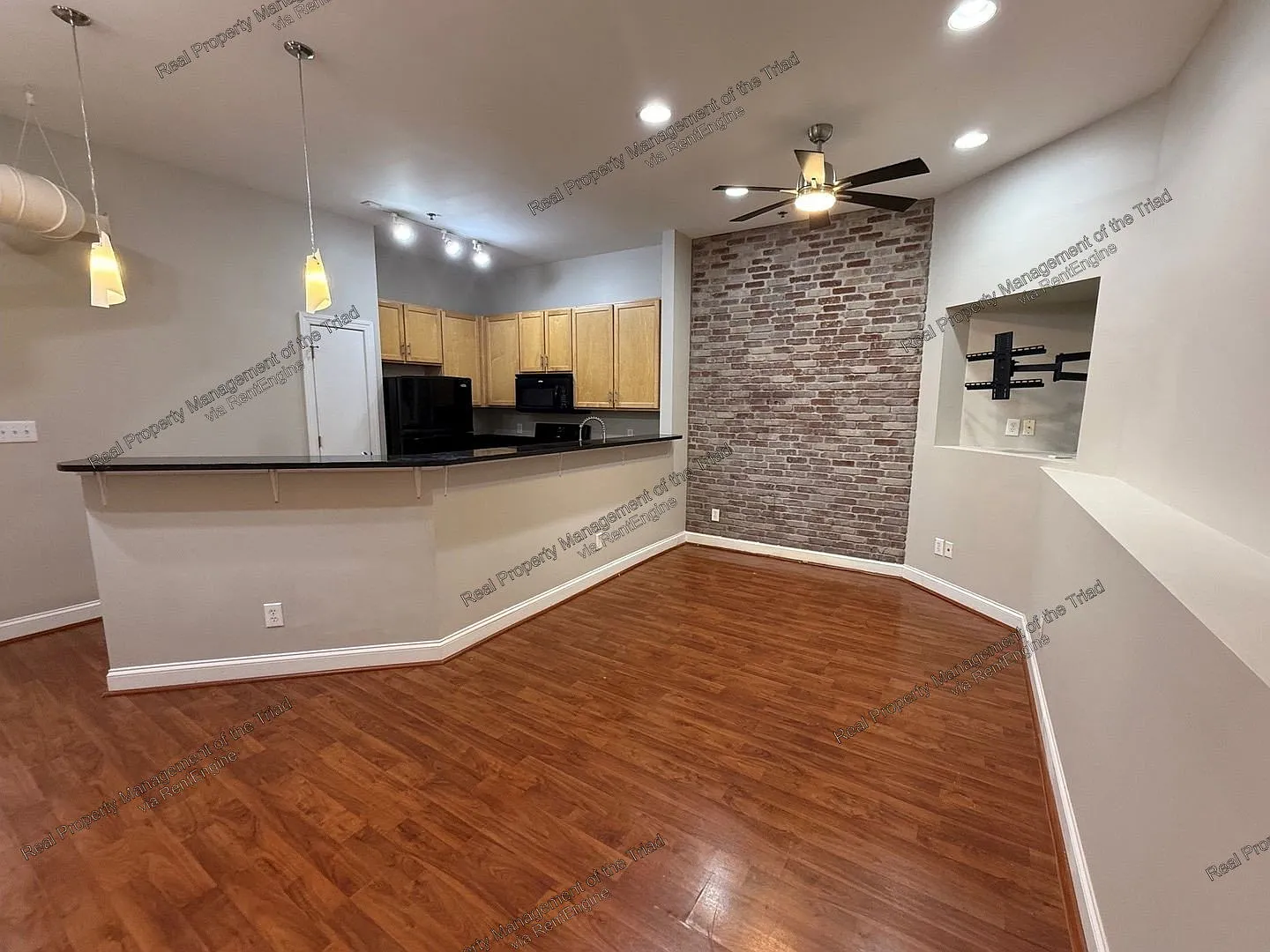 1 bed, 1.0 bath, 651 sqft, $1,025 — Photo 3