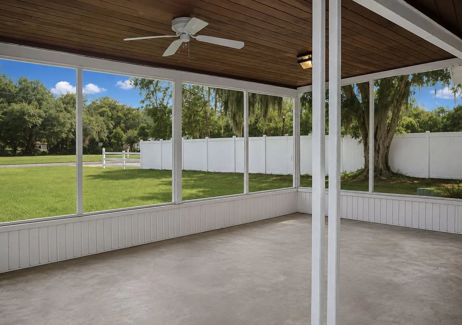 3 Bedroom, 1 Bathroom Home for Rent in Plant City! — Photo 3