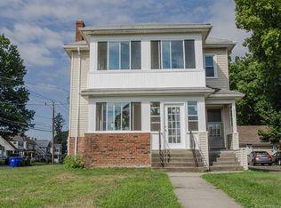 279 S Quaker Ln, West Hartford, CT 06119