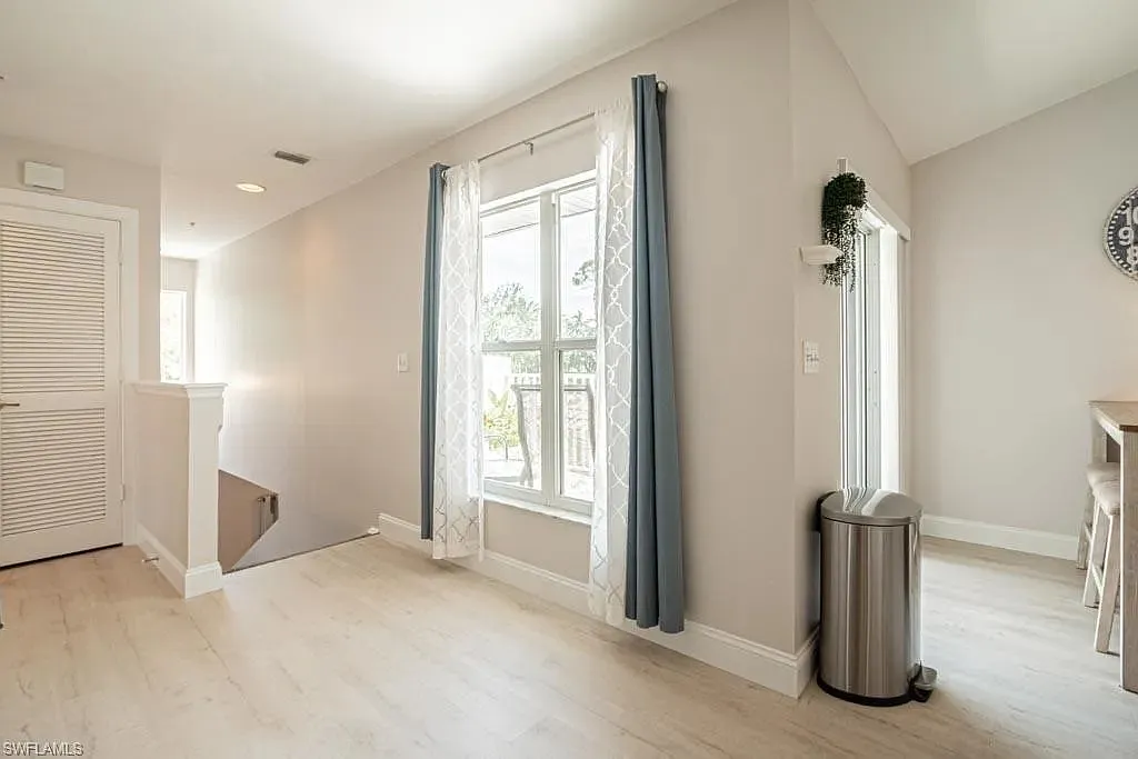 3 bed, 1659 sqft, $2,400 — Photo 4