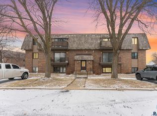3556 S Gateway Blvd APT 101, Sioux Falls, SD 57106