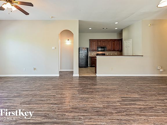 2nd image of 16562 Cheshire Grove Ln