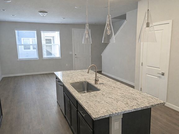 3rd image of 2705 Bear Springs Cir