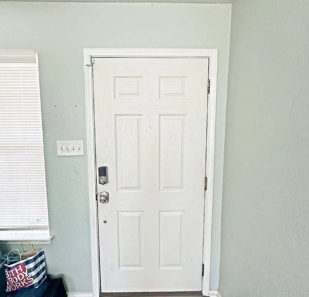 3 bed, 2.5 bath, 1879 sqft, $1,800 — Photo 3