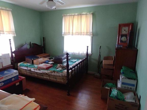 2nd image of 1014 Alview Ave NW