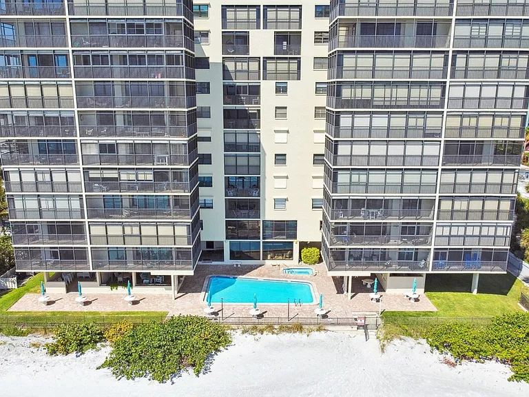 15400 Gulf Blvd #ID1386049P — Photo 40