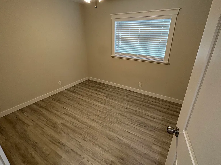 3968 Packard Dr — Photo 10