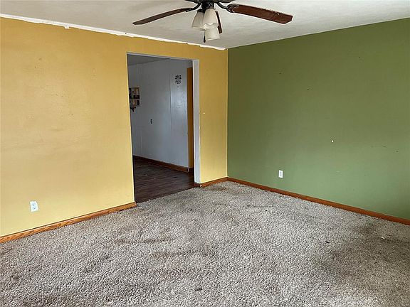 3rd image of 590 Sherman St