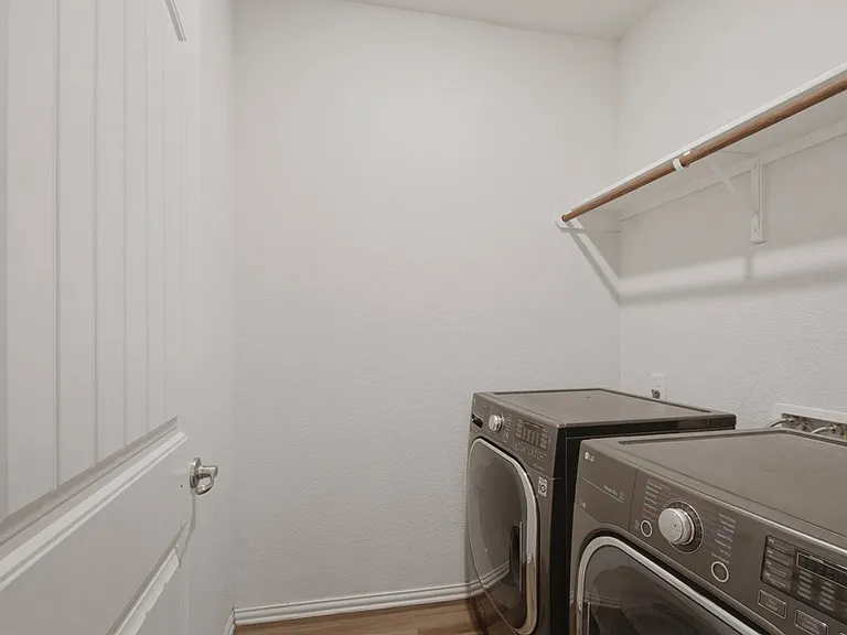 6910 Kate Reed Dr — Photo 44